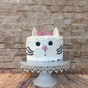 Little white catty cake